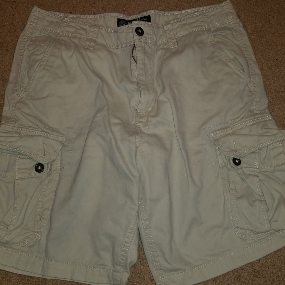 American eagle cargo shorts